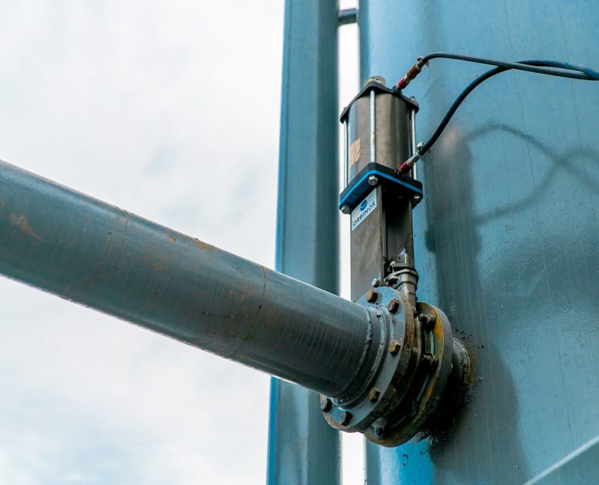 AirBuster air-actuated automated dump valve AirBuster air-actuated automated dump valve